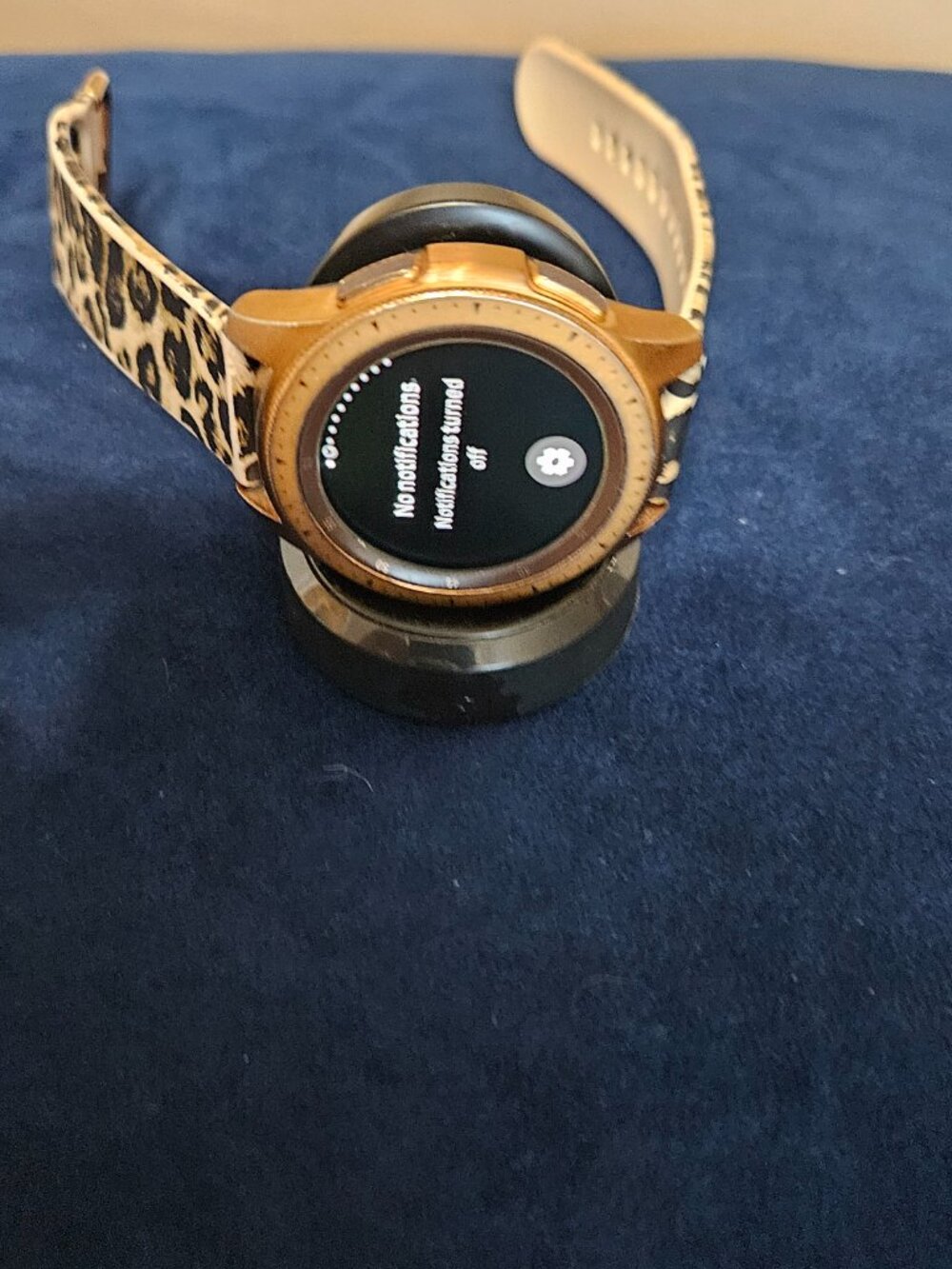 Samsung Galaxy SM-R810 42MM Bluetooth / WIFI + 4G LTE Smartwatch {#811-9} - Picture 12 of 12